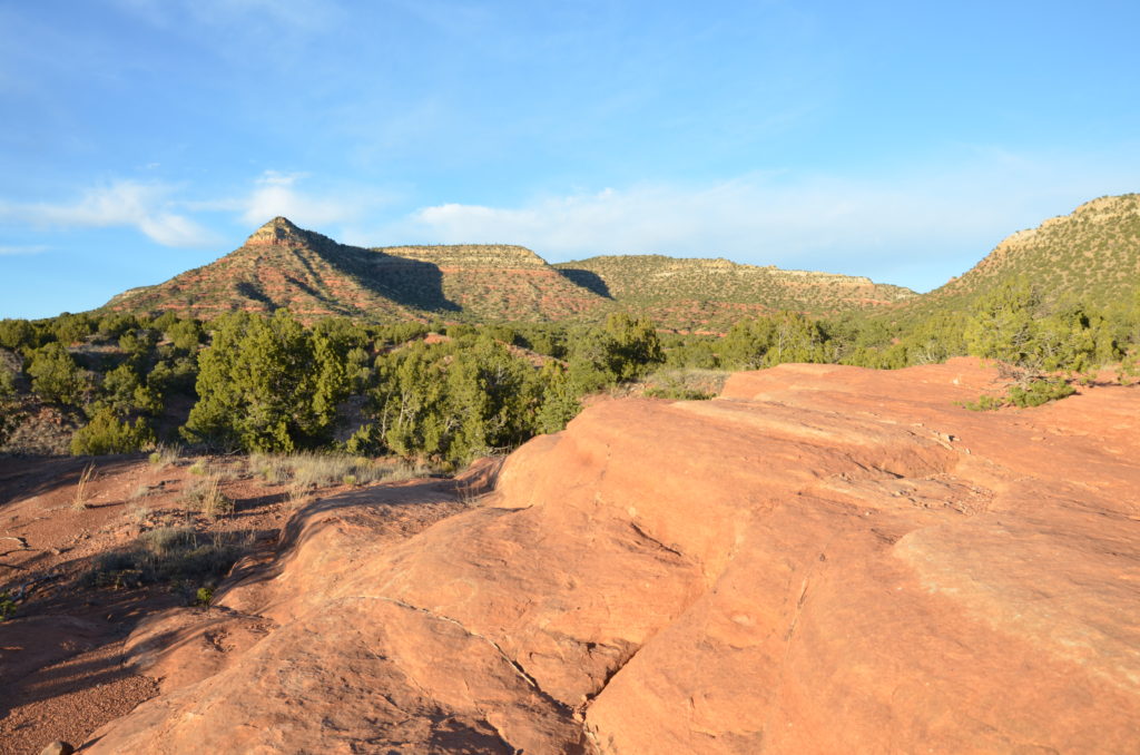 Foto: rotbraune Hügel in New Mexico